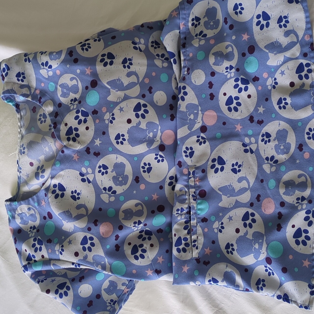 Women's scrub top